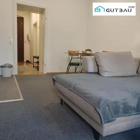 Gutbau Com, Whole Apartment 4U, Self-Check-In, Top-Location, Underground & Shops Under Window, 3-5Min Walking To Swimming & Footbal Stadion, Wake-Up In Sunshine Vienna Exterior photo