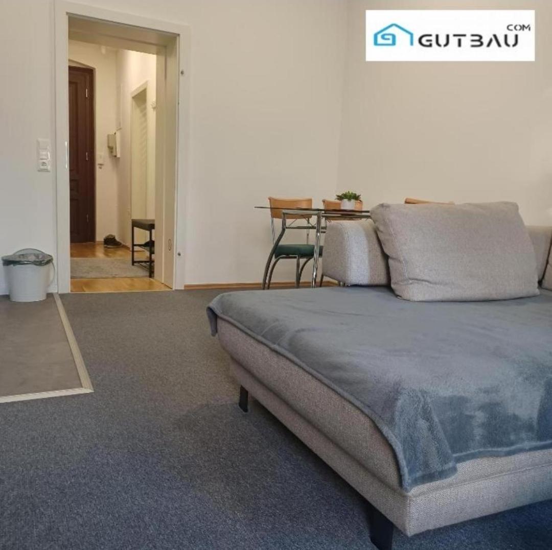 Apartment Gutbau Com, Whole 4u, Self-check-in, Top-location, Underground & Shops Under Window, 3-5min Walking To Swimming & Footbal Stadion, Wake-up In Sunshine *
